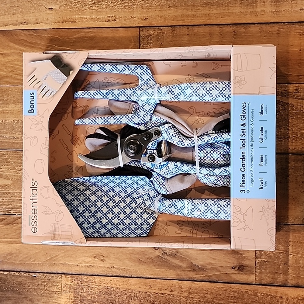 Essentials 3-Piece Garden Tool Set & Gloves (#1)